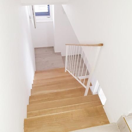 Rooms Примоштен Екстер'єр фото